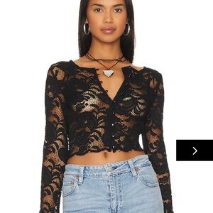 Superdown Elowen Black Lace LS Top